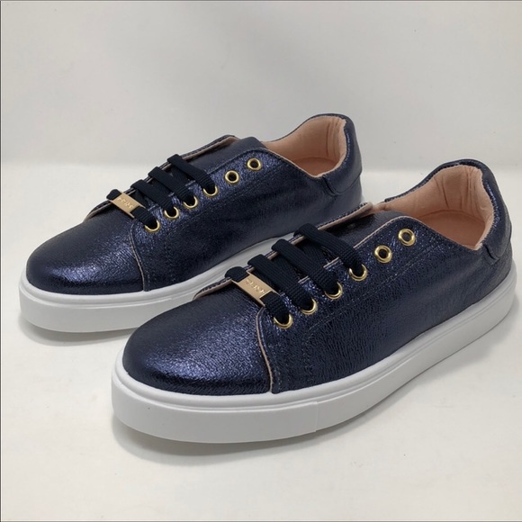 Topshop Shoes - Top Shop Cosmo Metallic Lace Sneaker NWT Size 5.5